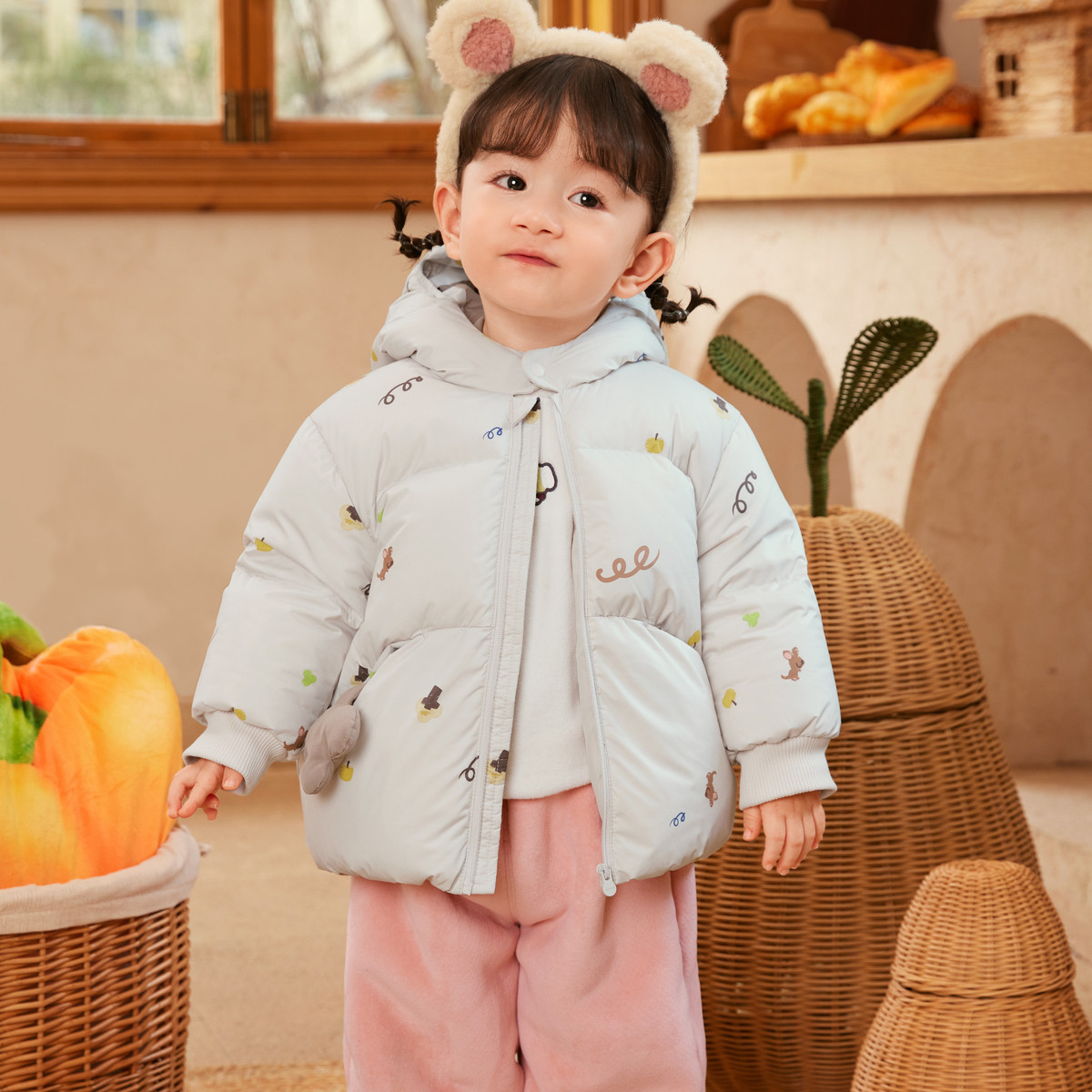 宝宝羽绒外套男女宝宝保暖上衣2025新款洋气冬装连帽儿童外出棉服