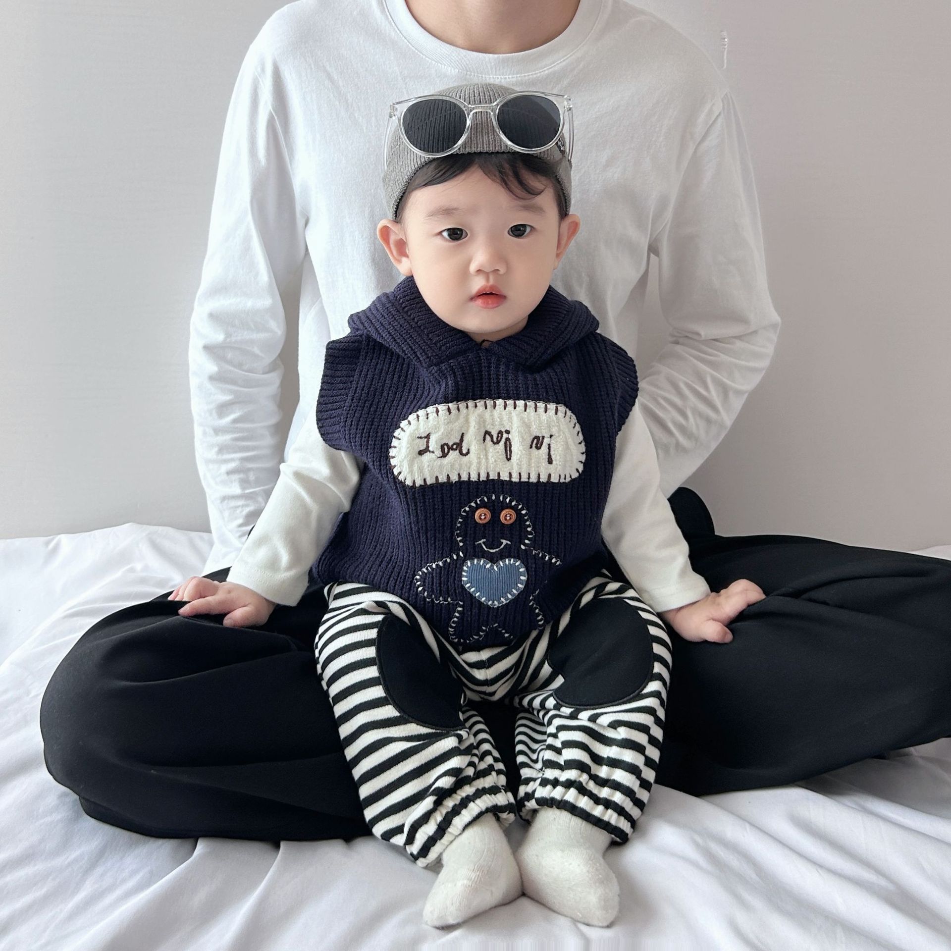 韩版童装2024男童秋冬卡通刺绣休闲连帽针织马甲帅气小男孩上衣潮