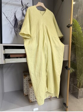 Kalman | 高级感简约气质宽松藏肉又大气！黄色亚麻蝙蝠袖连衣裙