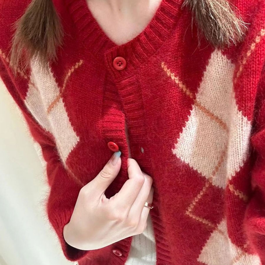 复古安可拉红色重工菱格马海毛毛衣女绝美高级感毛茸茸羊绒衫开衫,女装/女士精品,羊绒衫,淘宝优惠券,粉丝福利购,淘宝优惠卷