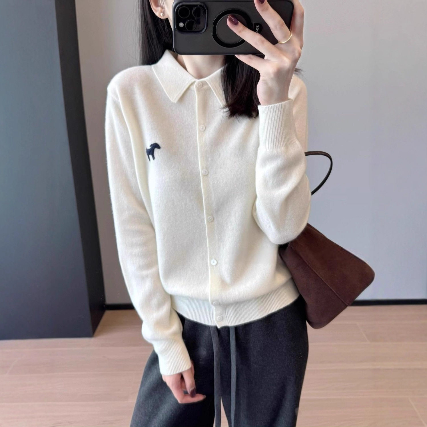 MIU系羊毛POLO领提花狗毛衣女
