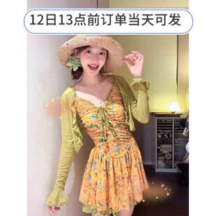 显瘦遮肚保守连体泳衣女挂脖长袖防晒高级感泡温泉新款复古向日葵