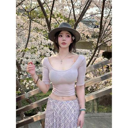 韩系辣妹风斜肩紫色短袖T恤女设计感小众修身显瘦U领上衣纯欲性感