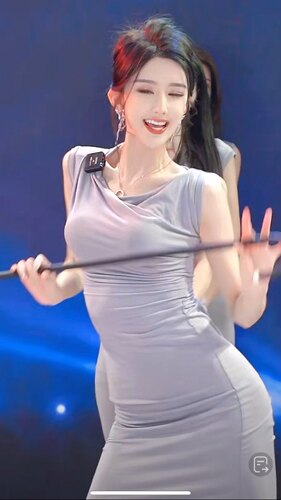 LINA哇塞王霖同款女团性感荡