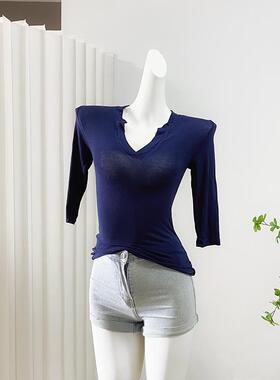 51STUDIO自制藏青白色v领短袖T恤女修身显瘦短款纯色辣妹纯欲上衣