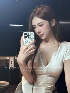 短袖 韩系奶辣显胸纽扣透视薄款 t恤纯欲性感v领不规则弧形下摆上衣