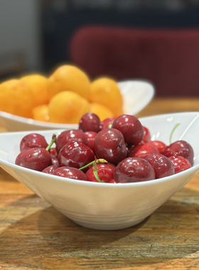 8.5寸纯白微瑕元宝高骨瓷面包水果酸奶谷物碗适合微波炉洗碗机