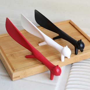 portable shoe horn / portable shoe helper