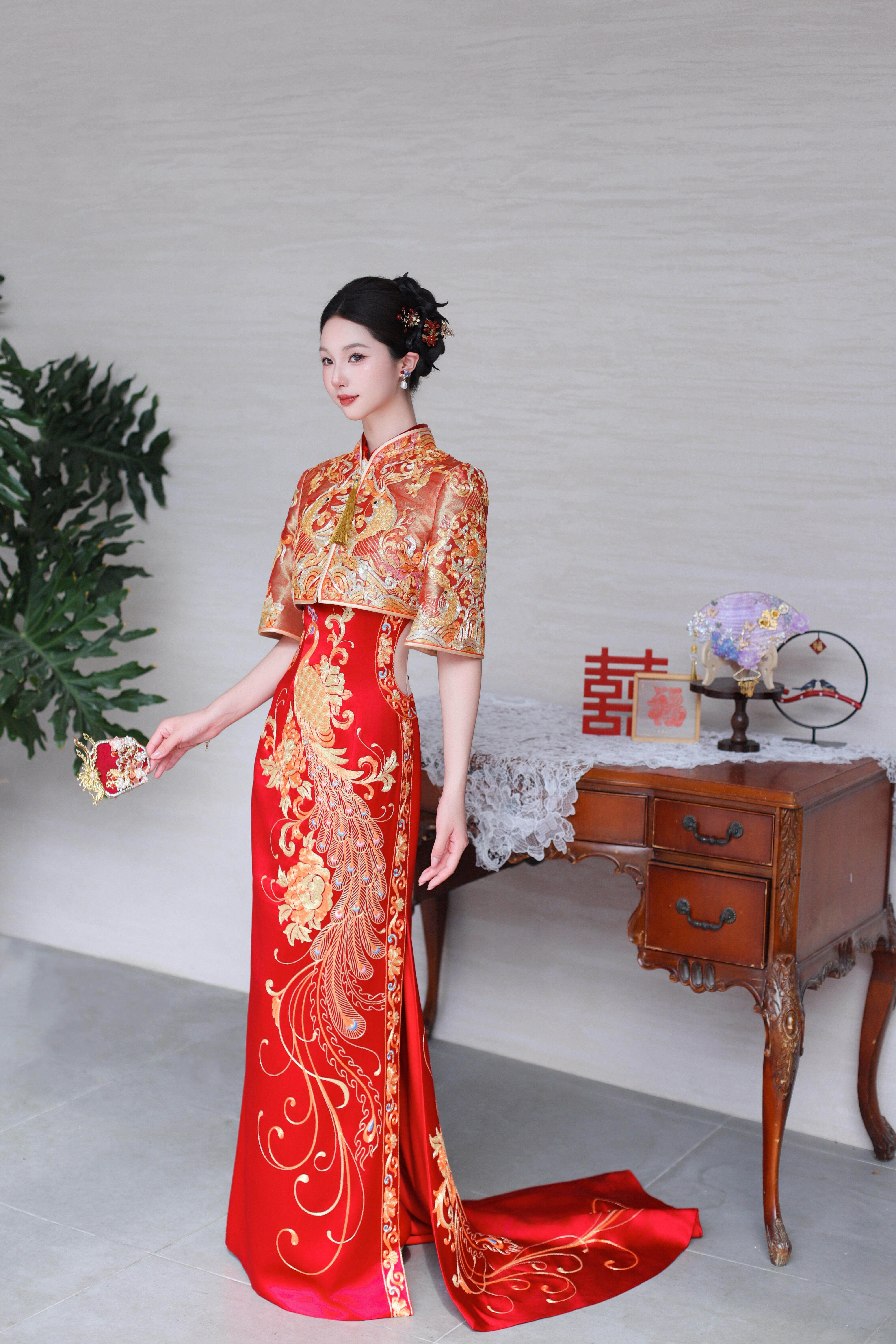 新中式红色旗袍带外套拖尾敬酒服新娘订婚礼服龙凤褂秀禾刺绣出租
