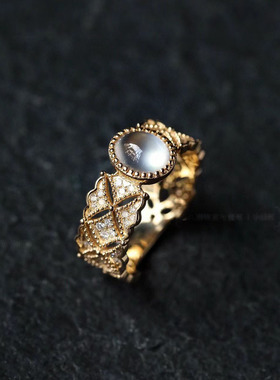 玛瑙戒指复古风蕾丝鸽子蛋白玉髓精湛工艺设计感轻奢