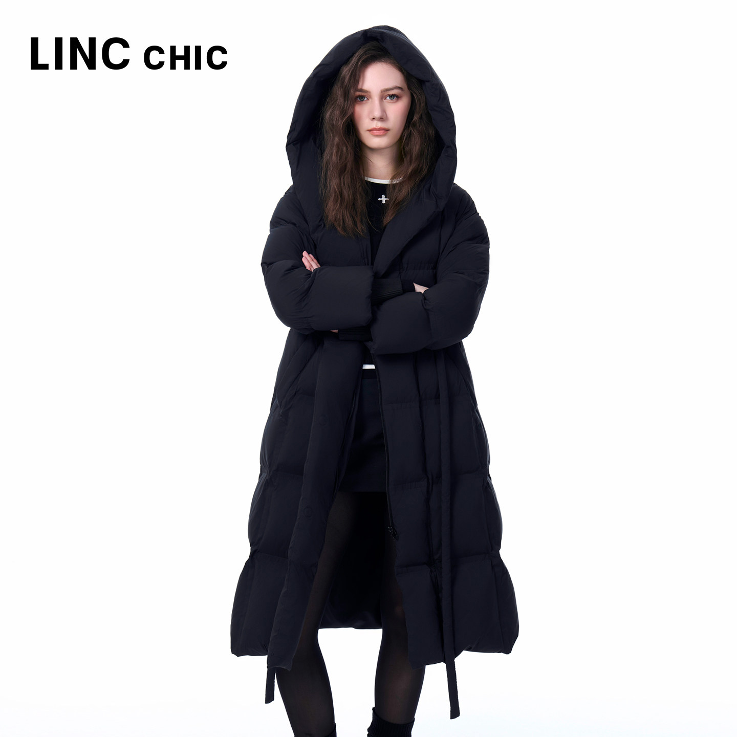 LINCCHIC金羽杰25年冬新大衣感围裹式连帽长款羽绒服女Y25608261