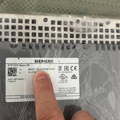 6AV2123-2MA03-0AX0 触摸屏 KTP1200 Basic DP 可充新议价维修