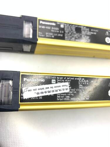 原装日本松下光幕传感器SF4B-H32 95成新 现货一套 实物拍摄