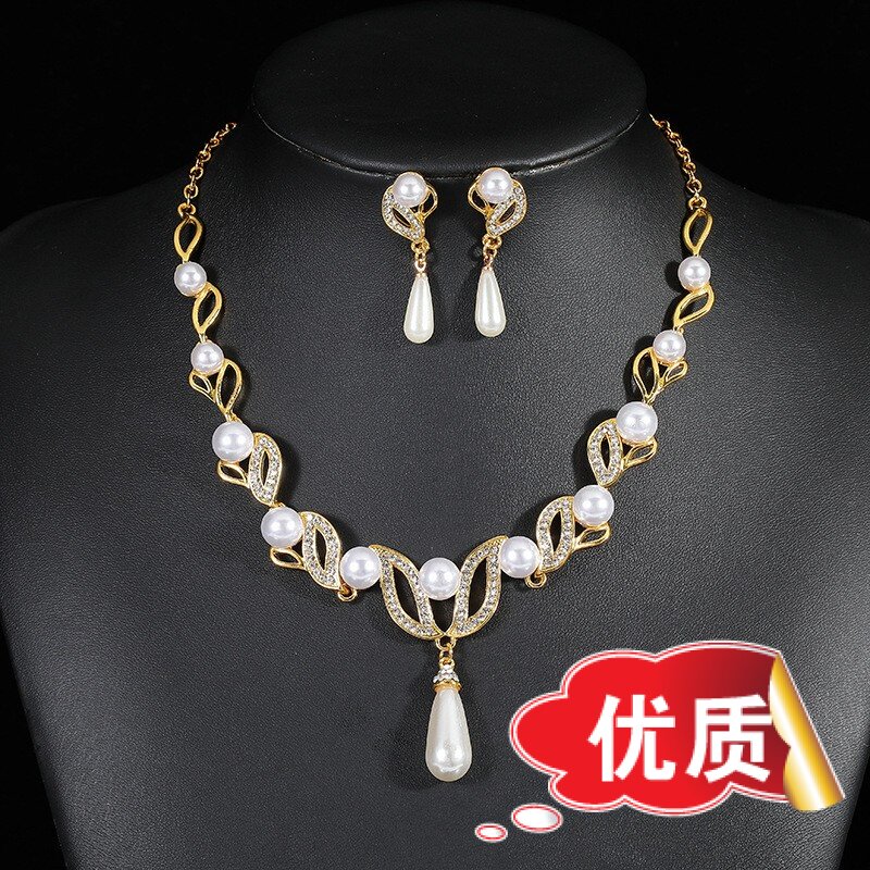 百搭镶嵌锁骨链时尚衣服宝石