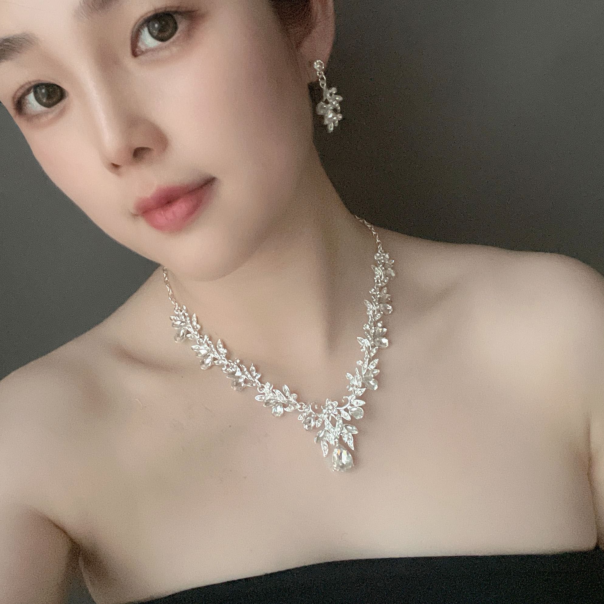 高档水晶镶钻婚礼服饰品搭配
