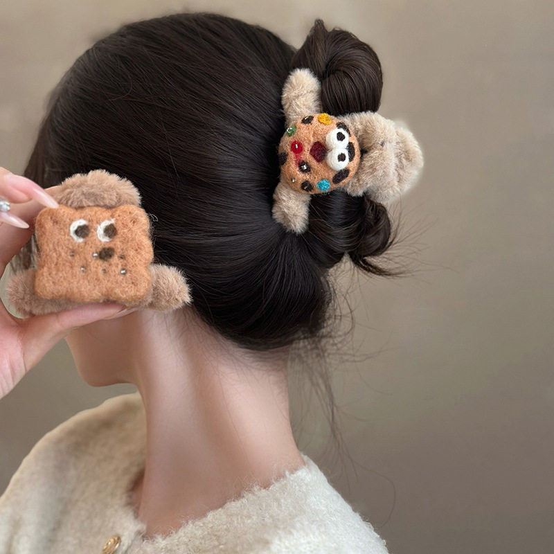 可爱卡通曲奇饼干毛绒抓夹女小号后脑勺鲨鱼夹高级感盘发夹子头饰