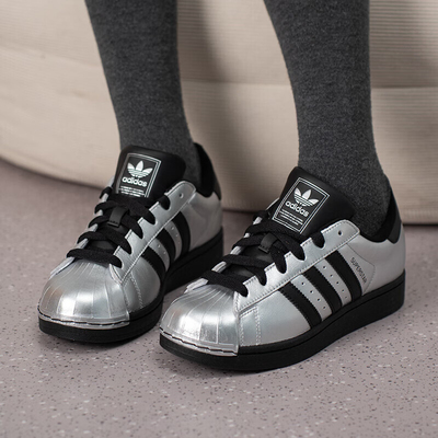 男女款贝壳头休闲板鞋