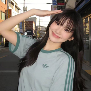Adidas阿迪达斯三叶草男女刺绣logo撞色条纹圆领运动短袖KG6322