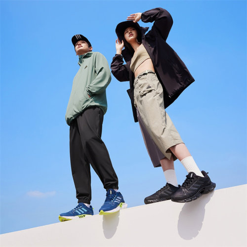 Adidas/阿迪达斯正品男女同款稳定透湿排汗回弹运动休闲鞋GX5583