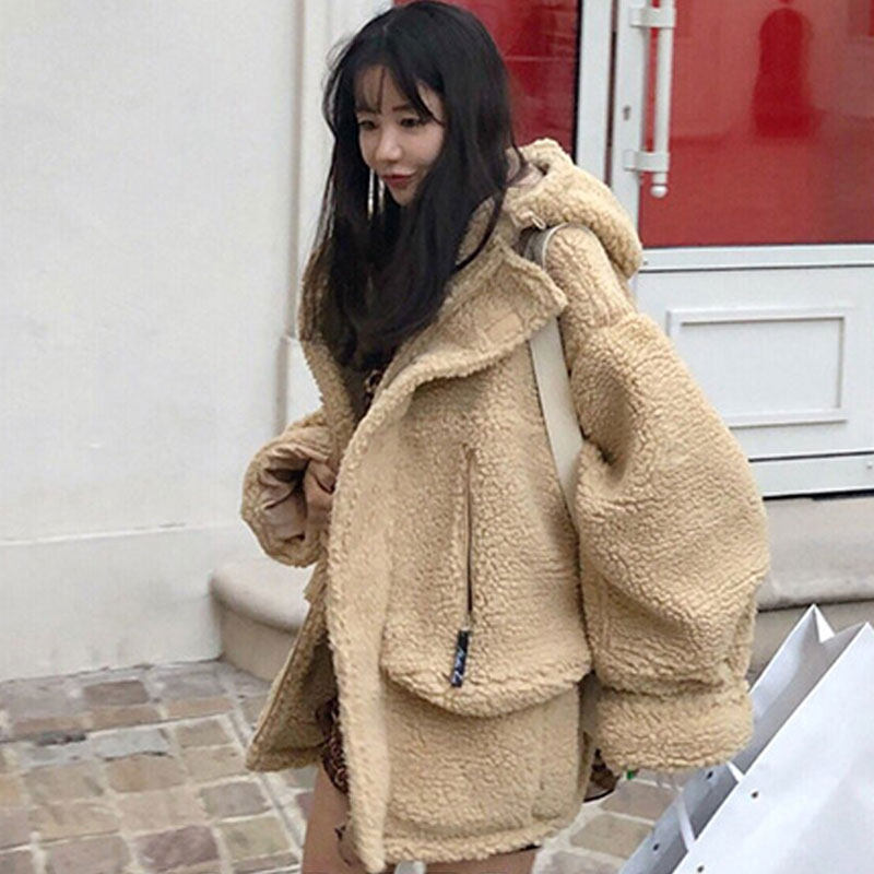韩国东大门2025新款加厚bf慵懒风宽松连帽羊羔毛外套女秋冬短款