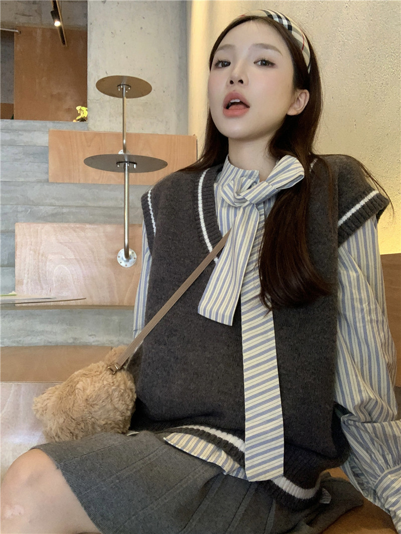实拍 2025年秋季新款氛围感蝴蝶结条纹衬衫+学院风撞色边马甲女装