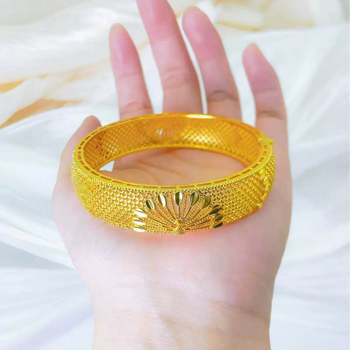孔雀手镯彷真假黄金三金
