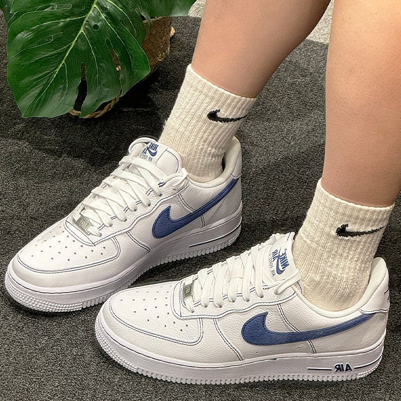 Nike耐克鞋柜AirForce1板鞋