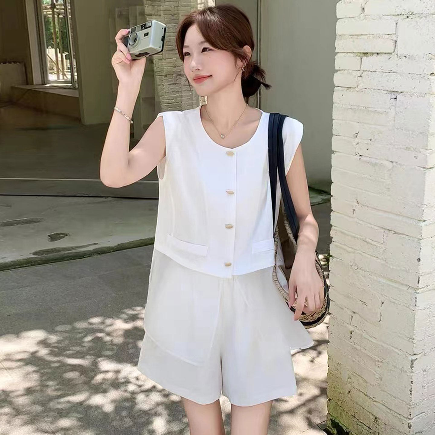 韩系简约夏季薄款马甲短裤两件套