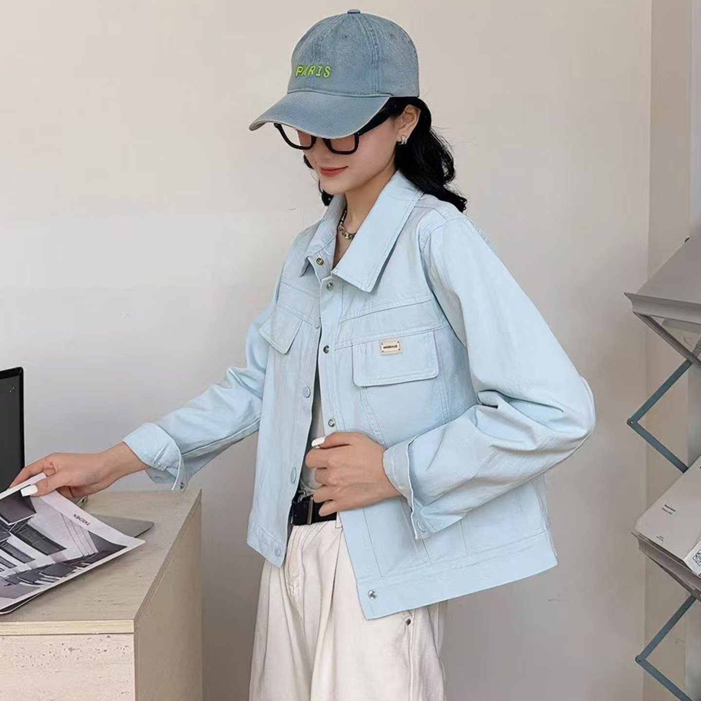 2026春休闲翻领短外套女款夹克潮
