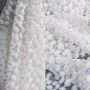 高档立体绣花网纱布料 面料 镂空蕾丝网纱裙纱ins装 饰拍摄背景服装