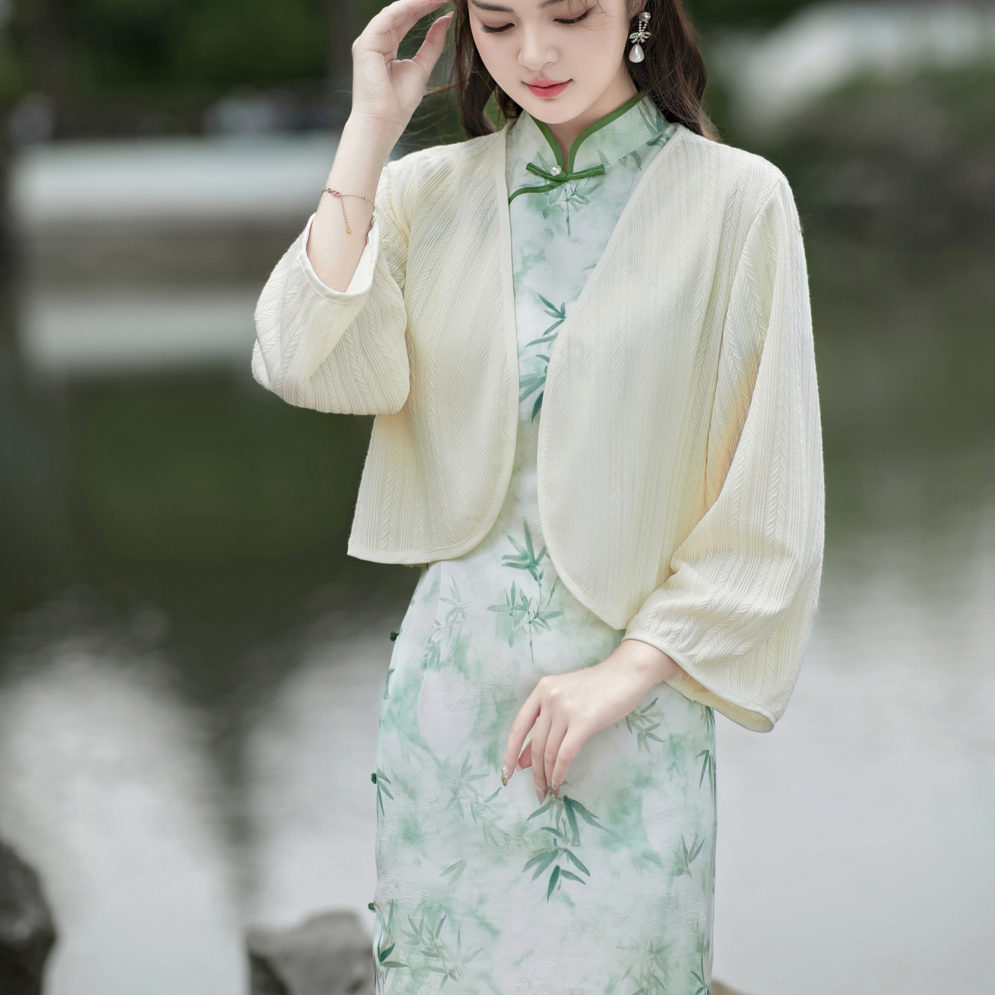 旗袍披肩外搭复古斗篷v领罩衫