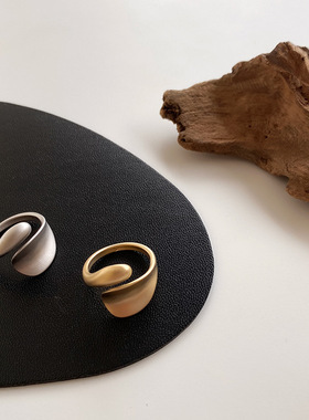 韩国东大门同款戒指女设计感复古金属交错戒指指环戒子冷淡风