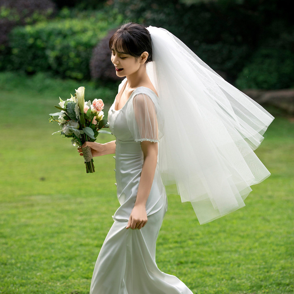 新娘主婚纱头饰硬纱韩式结婚短款森系简约素纱拍照双层蓬蓬头纱
