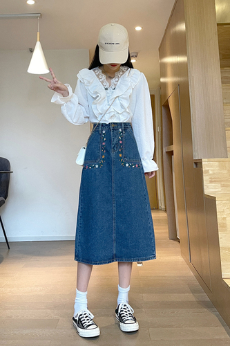 Real price new Korean embroidery casual denim skirt