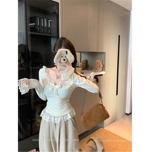 蕾丝拼接蝴蝶结v领长袖T恤女2026春秋新款修身收腰纯欲打底上衣潮