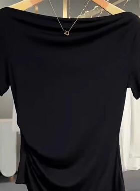黑色冰丝短袖t恤女2025夏季新款法式气质绝美显瘦短款一字肩上衣
