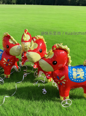 马年生肖红色小马造型铝膜气球带轮子可行动物气球地推摆摊小气球