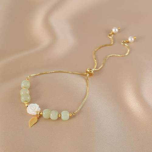 典润气质优雅白玫瑰和田玉手链女