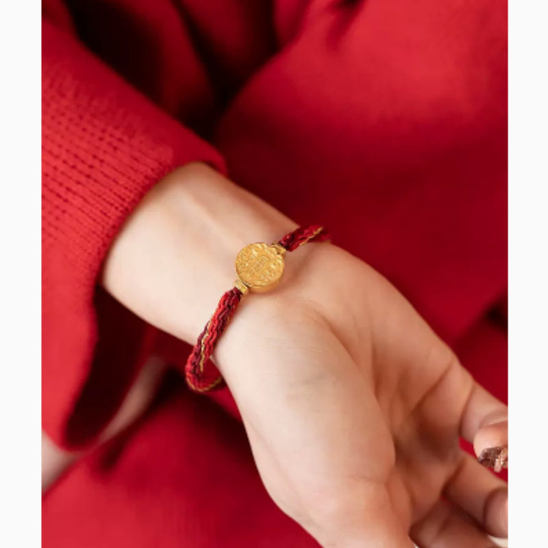 五路财神红绳手链女米兰时装周肖