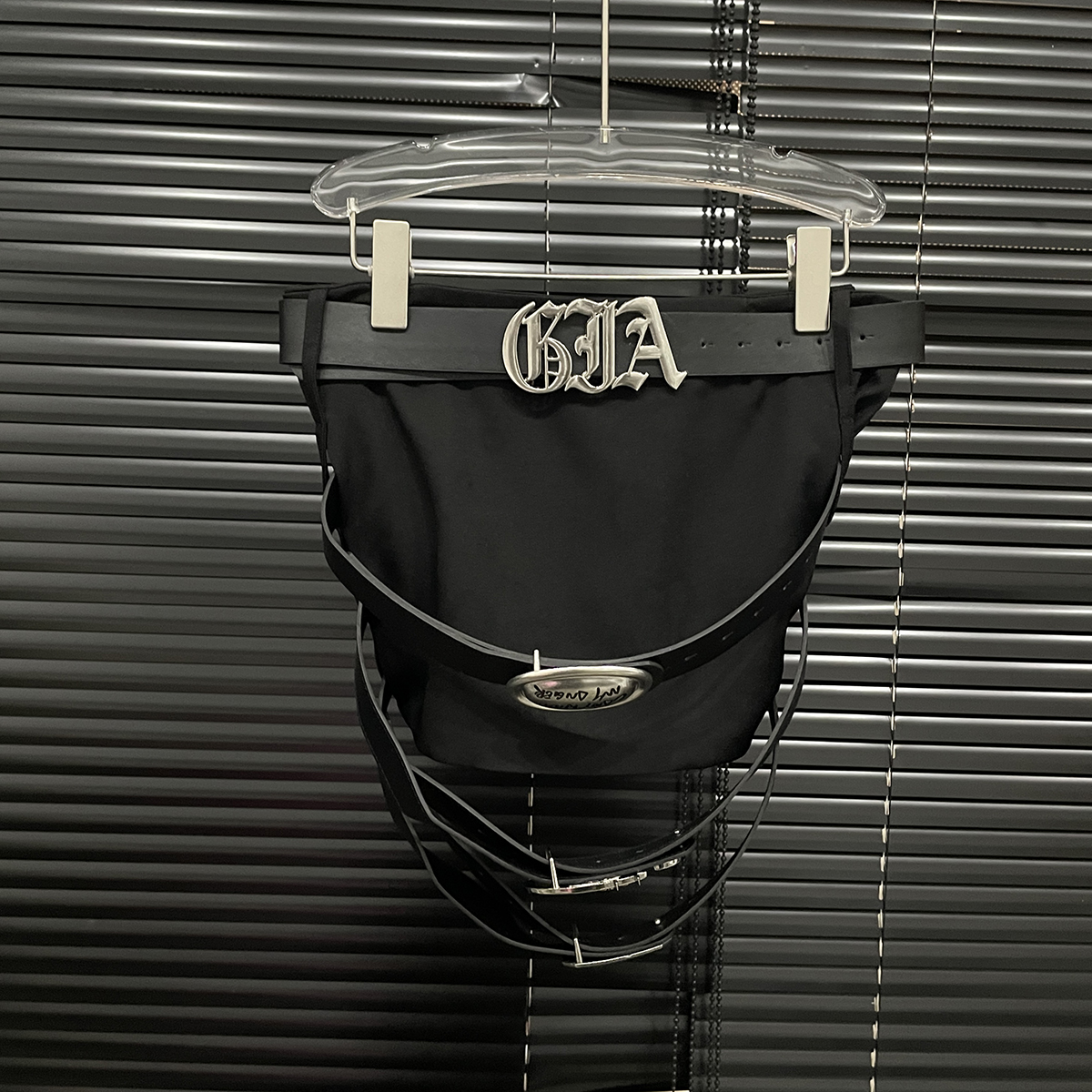 付新博女装四条皮带设计感半身裙女小众时尚辣妹包臀裙短裙13731