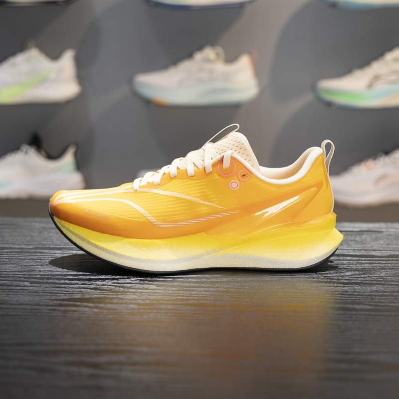 李宁男子竞速训练跑鞋回弹