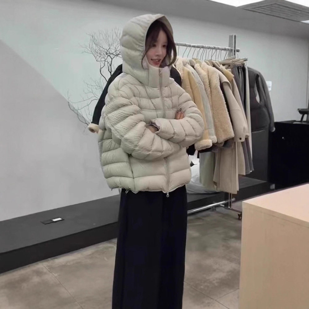 韩版泡芙排骨羽绒服女短款2025秋冬新款连帽白鸭绒保暖显瘦外套潮