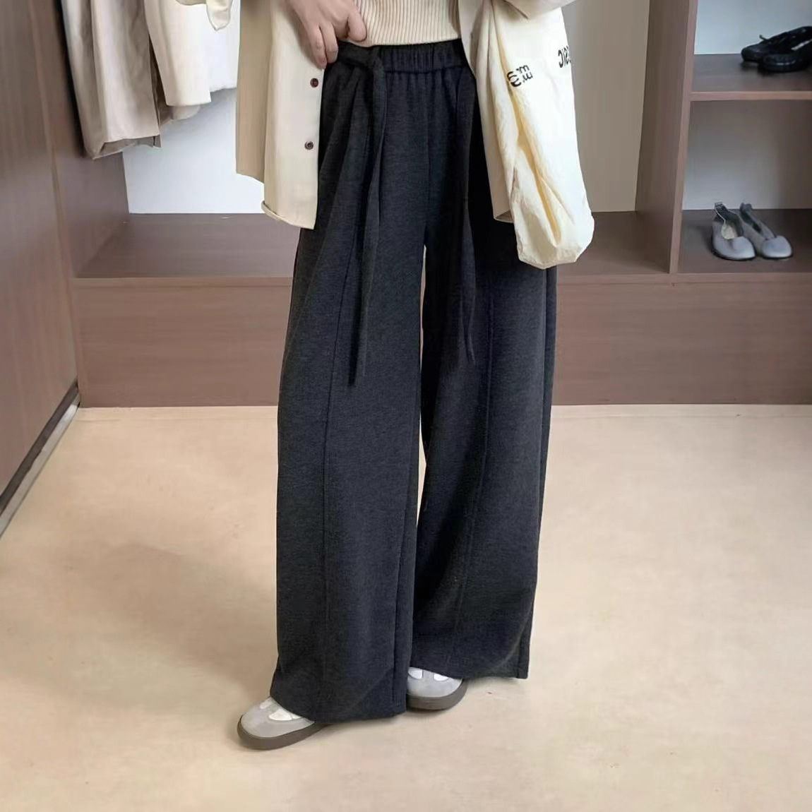 2025年棉裤女加绒加厚保暖糯米绒松紧腰棉裤弯刀裤宽松学院风棉裤