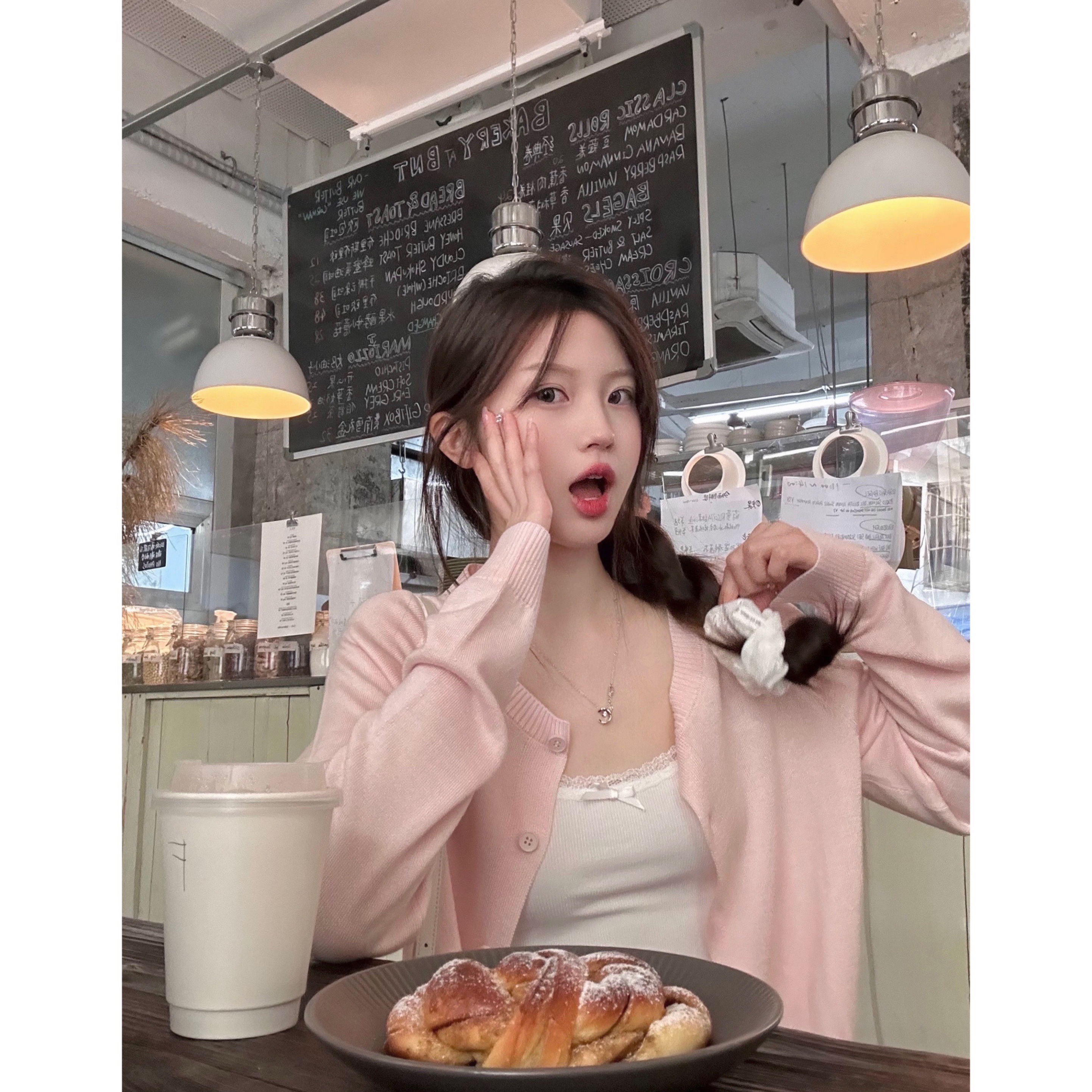 春季新款粉色针织开衫毛衣外套女