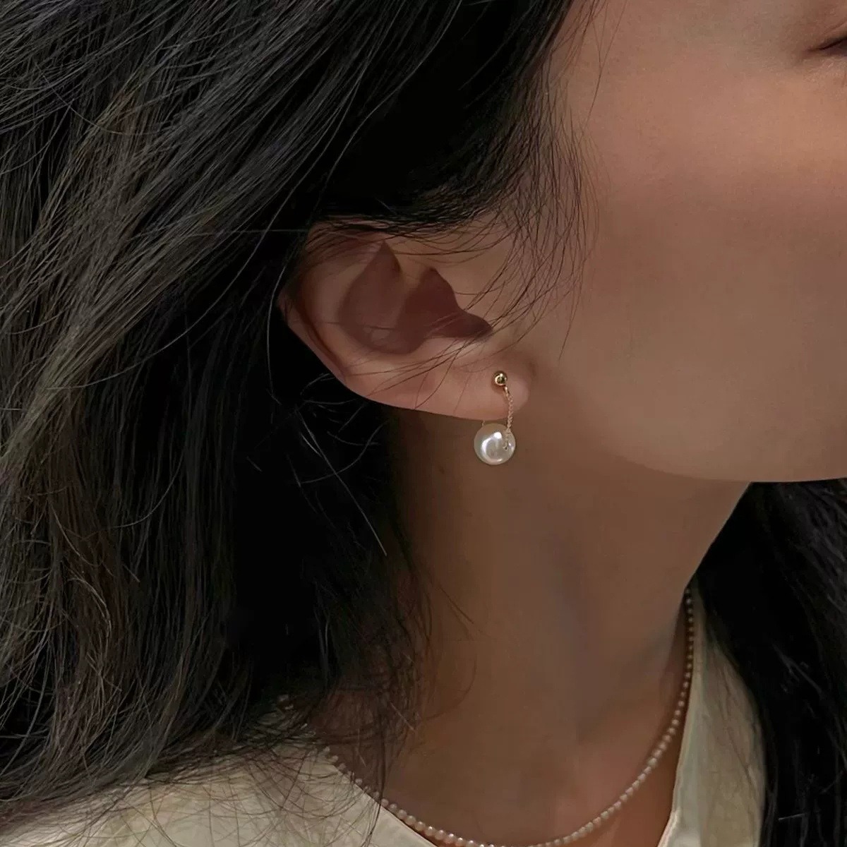 引斯/超美悬浮感!百搭正圆强光珍珠耳钉14K包金真多麻灰珍珠耳饰