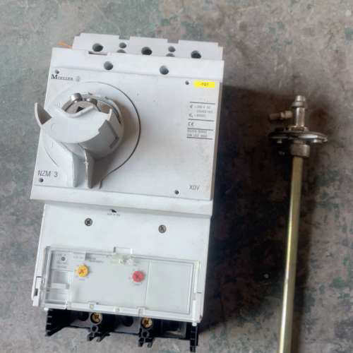 德国金钟穆勒下来630A断路器,成色不错，无破损，缺