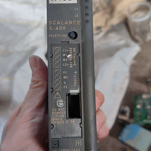 408-2FD00-2AA2模块，少一个脚，如图，看好