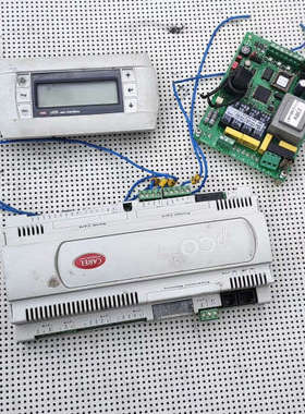 卡乐控制器PGD000F00和pco2000as0实物，