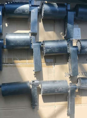 35W射灯，黄色光，，成色如图，有刮痕，没有明显破损