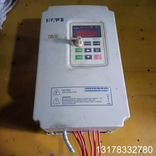 三晶变频器 4KW V004G3/V5R5P3 一台 面